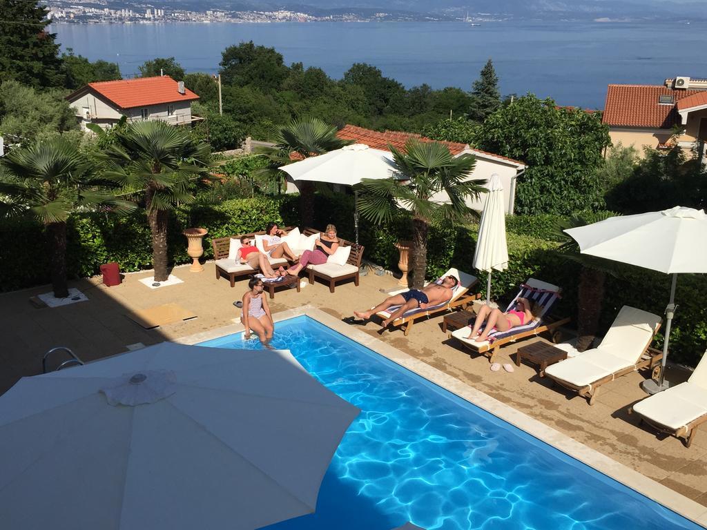 Apartments Villa Chiara Opatija Ičići Extérieur photo